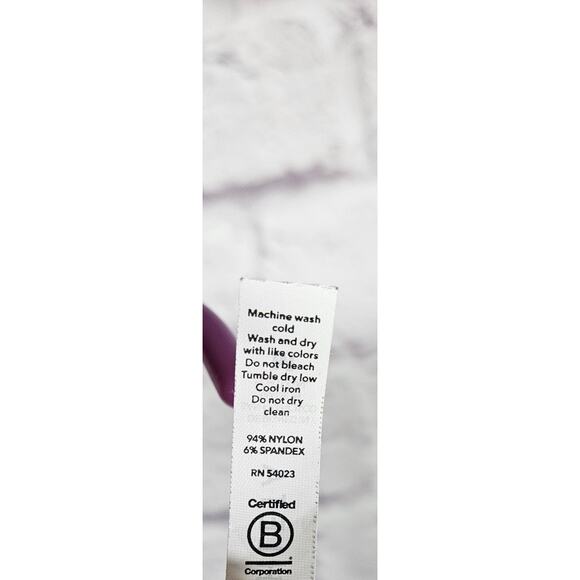 Athleta Womens Gray Running Top Thumb Holes Size Medium Waffle‎ Pattern - Picture 6 of 6